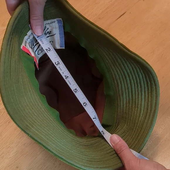 1960s Vintage Green Velvet Bucket Hat Mr. John Classic Paris New York - Picture 7 of 9